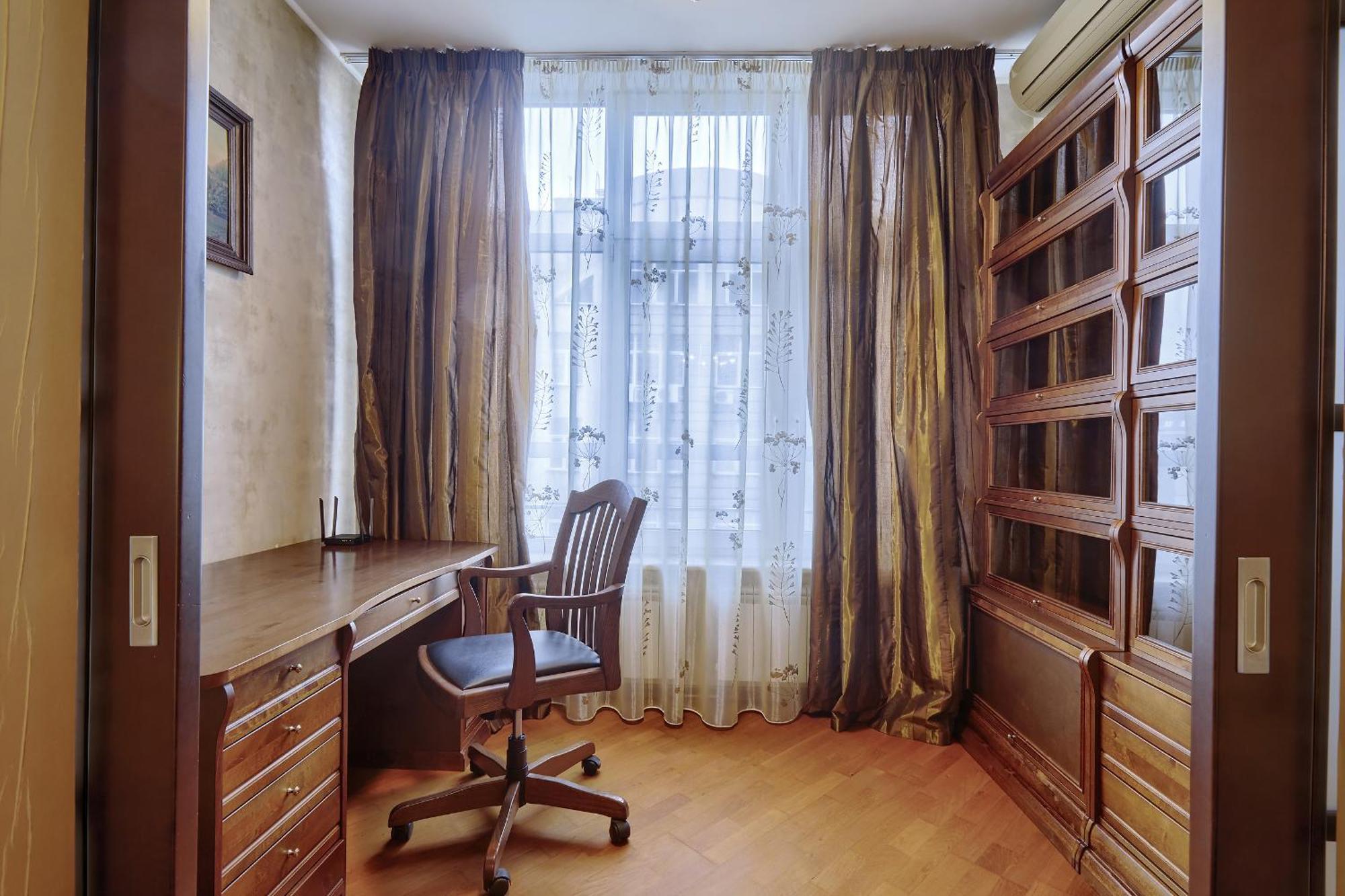 Botanic Towers The House Has A Shelter Apartment Kyiv
